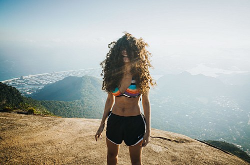 Kay Fochtmann - Brasilien - Rio de Janeiro - wind - hair - Frau - lifestyle photography